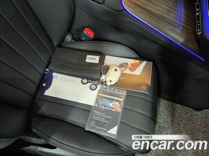 Mercedes-Benz E-Class E300 4MATIC Exclusive 2025 года из Южной Кореи