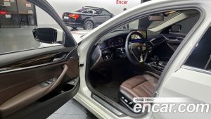BMW 5-Series 523d Luxury 2023 года из Южной Кореи