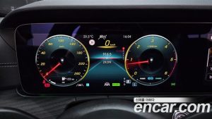 Mercedes-Benz E-Class E220d 4MATIC AMG Line 2023 года из Южной Кореи