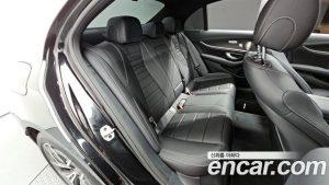 Mercedes-Benz E-Class E220d 4MATIC AMG Line 2023 года из Южной Кореи