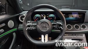 Mercedes-Benz E-Class E220d 4MATIC AMG Line 2023 года из Южной Кореи