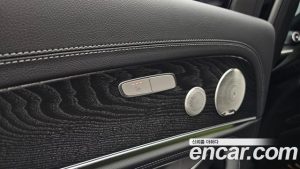 Mercedes-Benz E-Class E220d 4MATIC AMG Line 2023 года из Южной Кореи