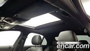 Mercedes-Benz E-Class E220d 4MATIC AMG Line 2023 года из Южной Кореи
