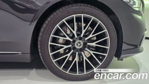 Mercedes-Benz S-Class S450L 4MATIC 2024 года из Южной Кореи