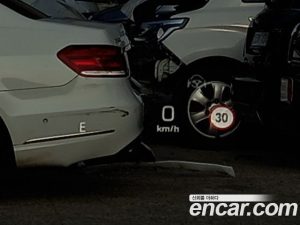 Mercedes-Benz GLC-Class GLC300e 4MATIC Coupe Premium Charger 2023 года из Южной Кореи