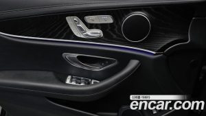 Mercedes-Benz E-Class E250 AMG Line 2023 года из Южной Кореи