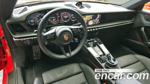 Porsche 911 CARRERA 4 GTS 2024 года из Южной Кореи