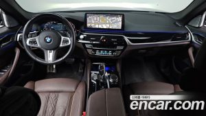 BMW 5-Series M550i xDrive 2023 года из Южной Кореи