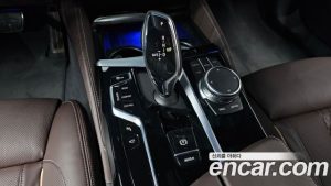 BMW 5-Series M550i xDrive 2023 года из Южной Кореи