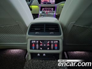 Audi A7 50 TDI 4WD Premium 2023 года из Южной Кореи