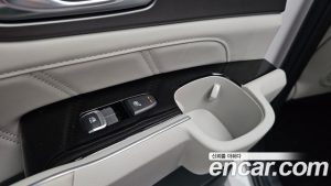 Kia Sorento HEV 1.6 2WD 2024 года из Южной Кореи