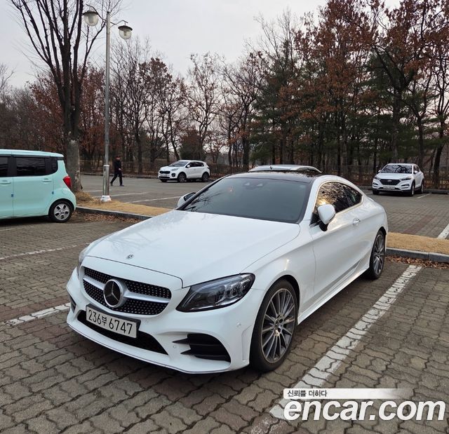 Mercedes-Benz C-Class C200 Coupe 2023 года из Кореи