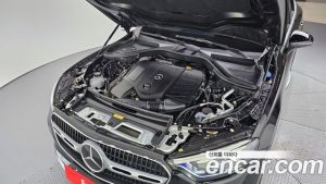 Mercedes-Benz GLC-Class GLC300 4MATIC Avantgarde 2025 года из Южной Кореи