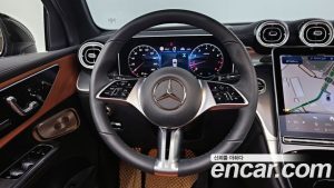 Mercedes-Benz GLC-Class GLC300 4MATIC Avantgarde 2025 года из Южной Кореи