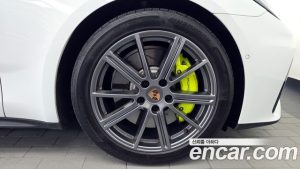 Porsche Panamera 2.9 AWD 2025 года из Южной Кореи