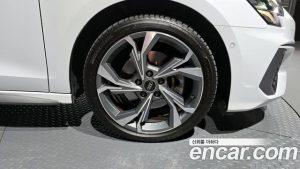 Audi A3 40 TFSI Premium 2023 года из Южной Кореи