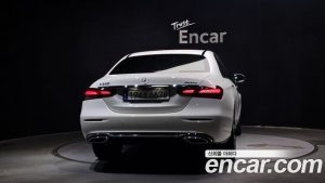 Mercedes-Benz E-Class E350 4MATIC Exclusive 2023 года из Южной Кореи