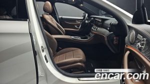 Mercedes-Benz E-Class E350 4MATIC Exclusive 2023 года из Южной Кореи