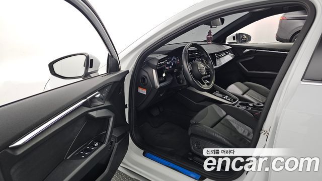 40484747_010.jpg Audi A3 40 TFSI Premium 2023 года из Южной Кореи