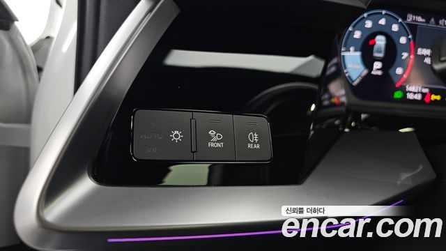 40484747_021.jpg Audi A3 40 TFSI Premium 2023 года из Южной Кореи