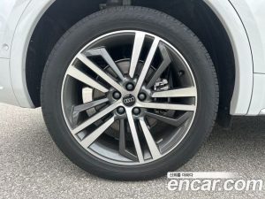 Audi Q5 45 TFSI 4WD Premium 2023 года из Южной Кореи