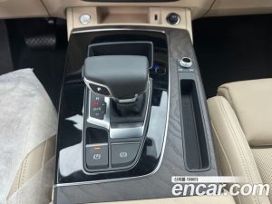 Audi Q5 45 TFSI 4WD Premium 2023 года из Южной Кореи