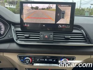 Audi Q5 45 TFSI 4WD Premium 2023 года из Южной Кореи