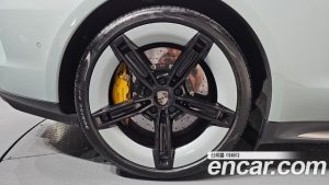 Porsche Taycan Turbo S 2025 года из Южной Кореи