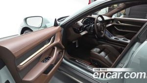 Porsche Taycan Turbo S 2025 года из Южной Кореи