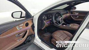 Mercedes-Benz E-Class E250 Exclusive 2023 года из Южной Кореи