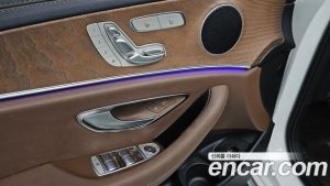 Mercedes-Benz E-Class E250 Exclusive 2023 года из Южной Кореи