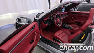 Porsche 911 CARRERA 4 GTS Cabriolet 2022 года из Южной Кореи