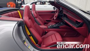 Porsche 911 CARRERA 4 GTS Cabriolet 2022 года из Южной Кореи