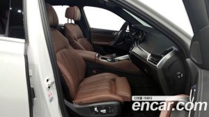 BMW X6 xDrive40i M Sport 2023 года из Южной Кореи