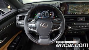Lexus ES Luxury Plus 2023 года из Южной Кореи