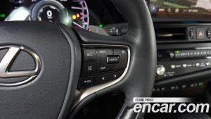 Lexus ES Luxury Plus 2023 года из Южной Кореи