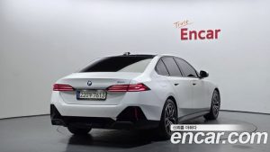 BMW 5-Series 520i M Sport 2024 года из Южной Кореи
