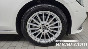 Mercedes-Benz E-Class E250 Exclusive 2023 года из Южной Кореи
