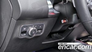 Mercedes-Benz GLB-Class GLB250 4MATIC 2023 года из Южной Кореи
