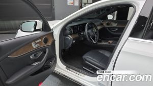 Mercedes-Benz E-Class E250 Exclusive 2023 года из Южной Кореи
