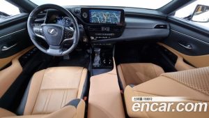 Lexus ES Luxury Plus 2025 года из Южной Кореи