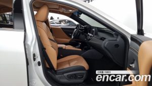 Lexus ES Luxury Plus 2025 года из Южной Кореи