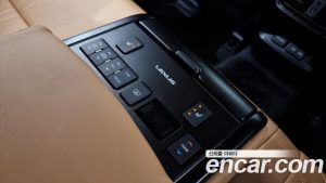 Lexus ES Luxury Plus 2025 года из Южной Кореи