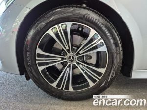 Mercedes-Benz E-Class E200 Avantgarde 2025 года из Южной Кореи