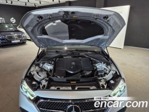 Mercedes-Benz E-Class E200 Avantgarde 2025 года из Южной Кореи
