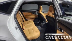 Volvo S90 B6 AWD ULTIMATE Bright 2024 года из Южной Кореи