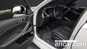 BMW X6 xDrive40i M Sport 2025 года из Южной Кореи