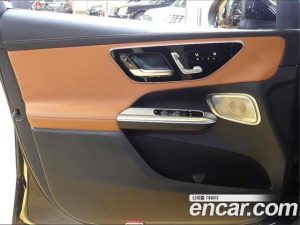 Mercedes-Benz GLC-Class GLC300 4MATIC AMG Line 2023 года из Южной Кореи