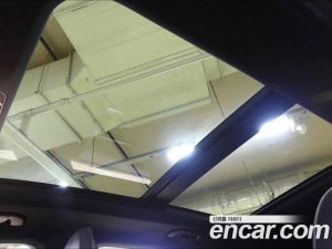 Mercedes-Benz GLC-Class GLC300 4MATIC AMG Line 2023 года из Южной Кореи