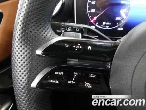 Mercedes-Benz GLC-Class GLC300 4MATIC AMG Line 2023 года из Южной Кореи